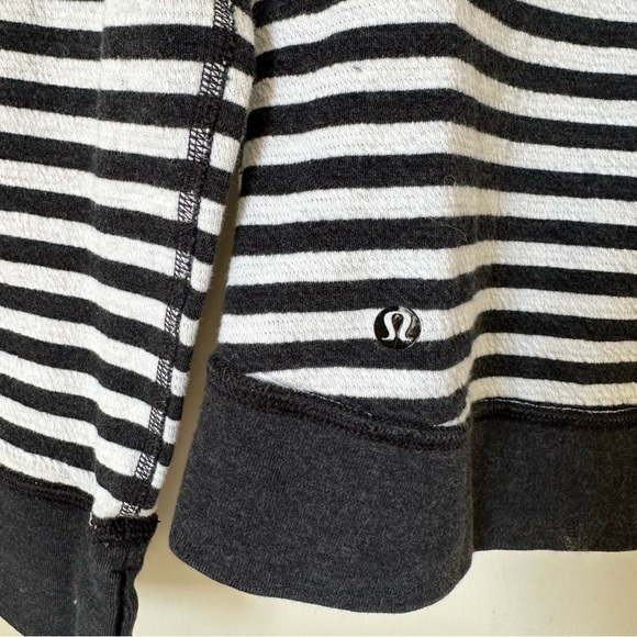 Lululemon In A Cinch Long Sleeve Top Heathered Black and White/ Gray Size 6 - Picture 6 of 8